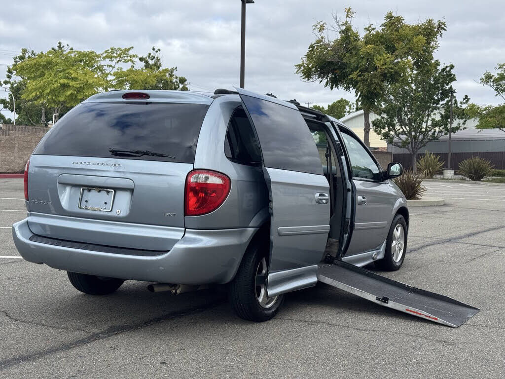 2006 DODGE Caravan