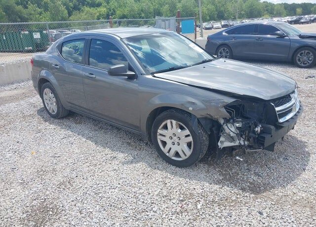 2013 DODGE Avenger