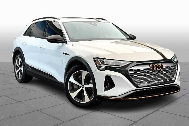 2024 Audi Q8