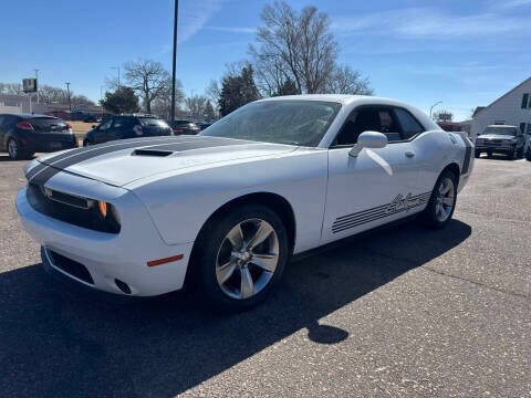 2017 DODGE Challenger