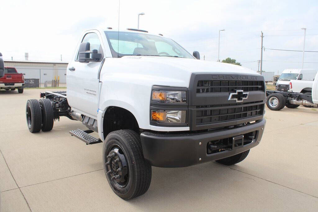 2024 GMC Silverado Medium Duty
