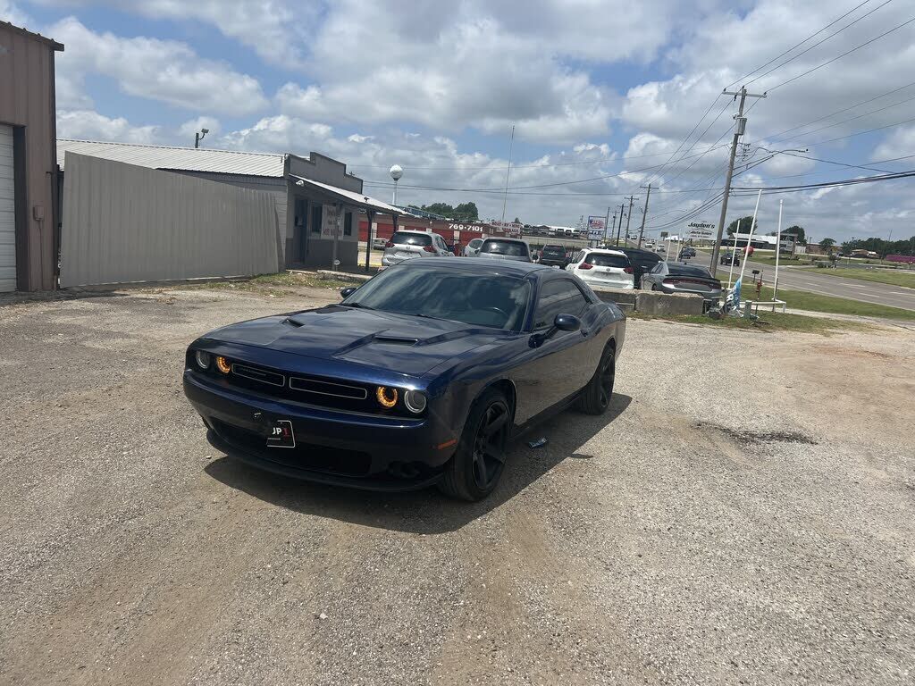 2017 DODGE Challenger