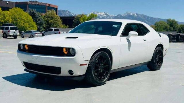 2017 DODGE Challenger