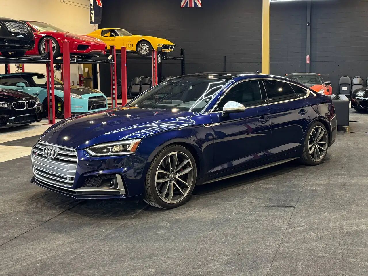 AUDI