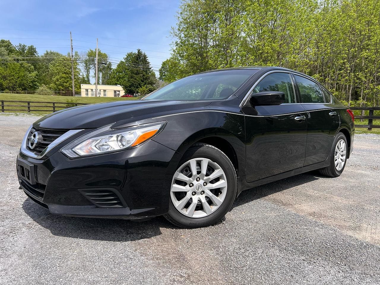 2017 NISSAN Altima
