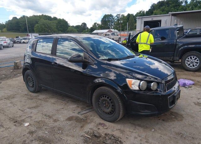 2016 CHEVROLET Sonic