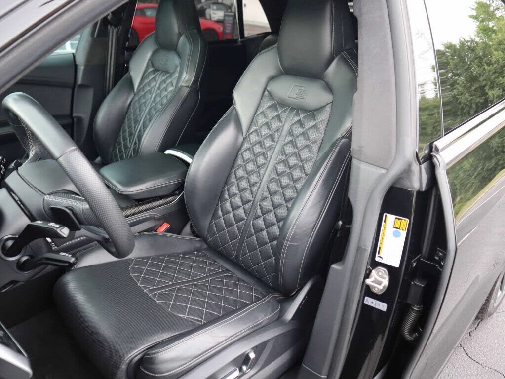 2023 Audi SQ8