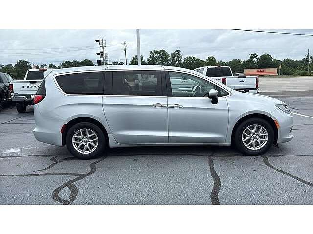2023 CHRYSLER Voyager