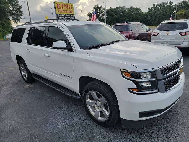 2017 CHEVROLET Suburban