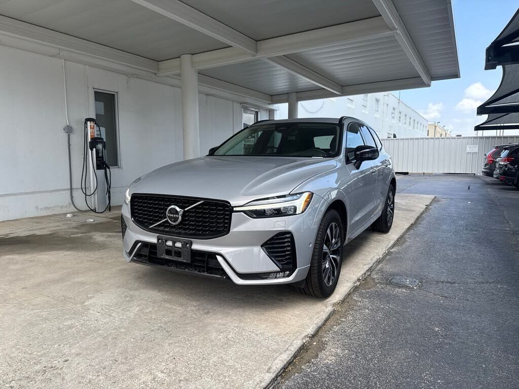 2023 VOLVO XC60
