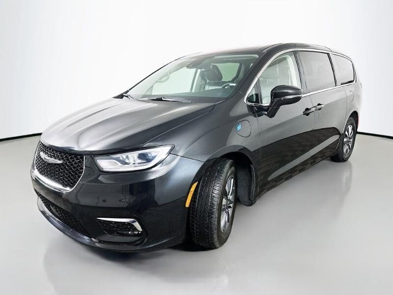 2022 CHRYSLER Pacifica