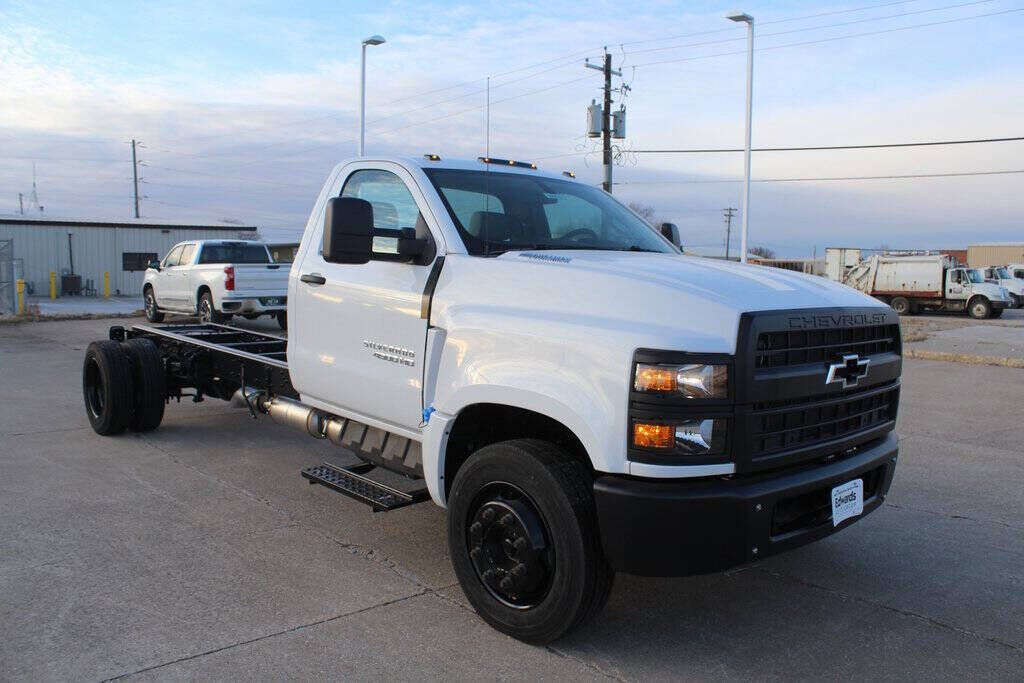 2024 GMC Silverado Medium Duty