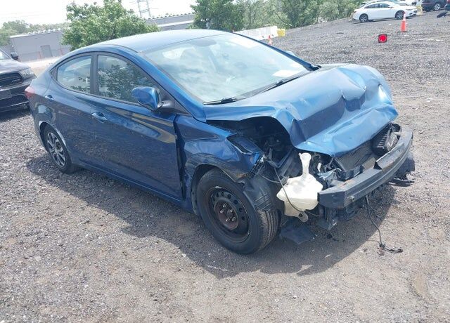 2016 HYUNDAI Elantra