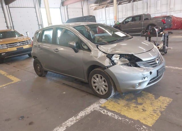 2015 NISSAN Versa