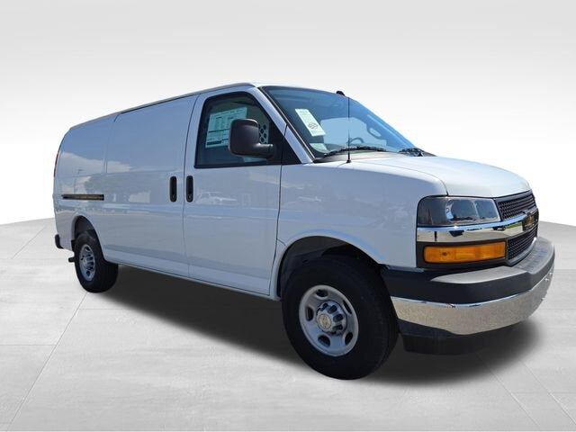 2025 CHEVROLET Express
