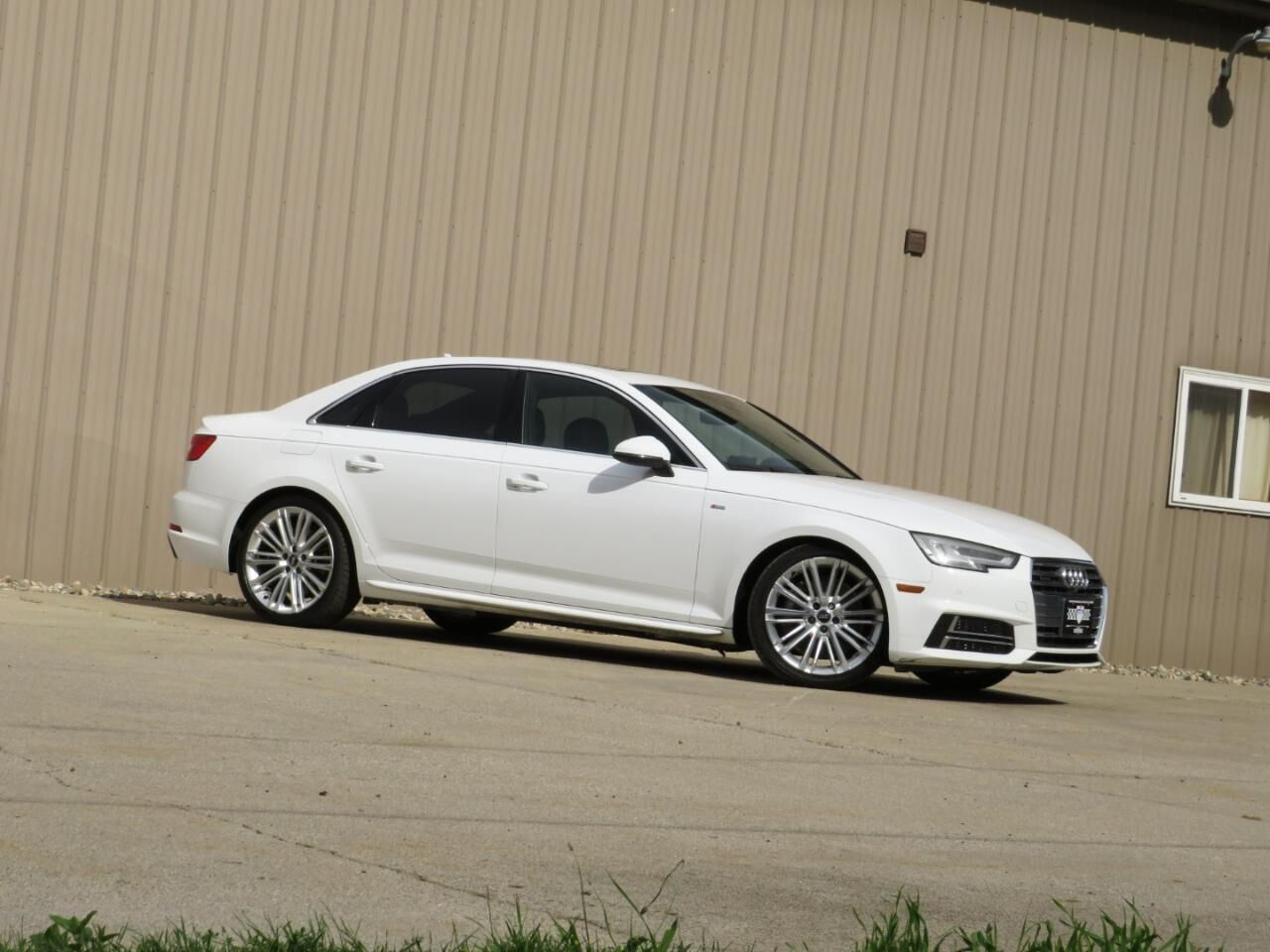 2017 AUDI A4