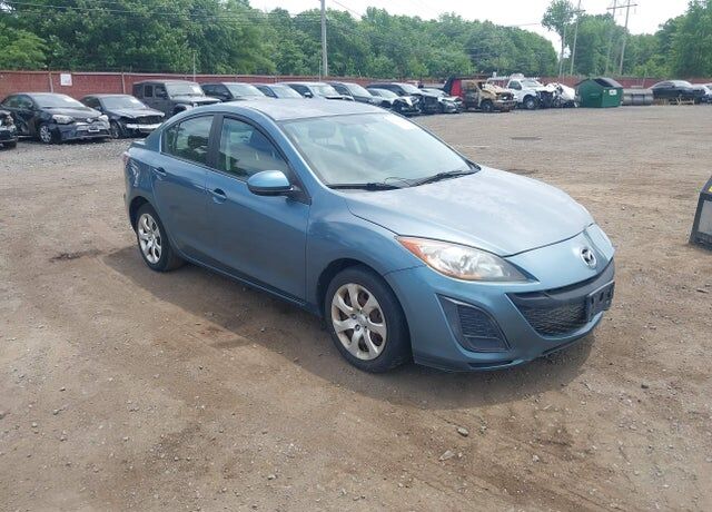 2011 MAZDA Mazda3