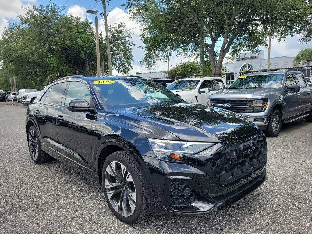 2025 Audi Q8