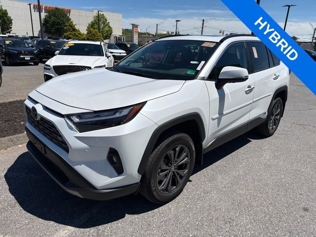 2024 TOYOTA RAV4