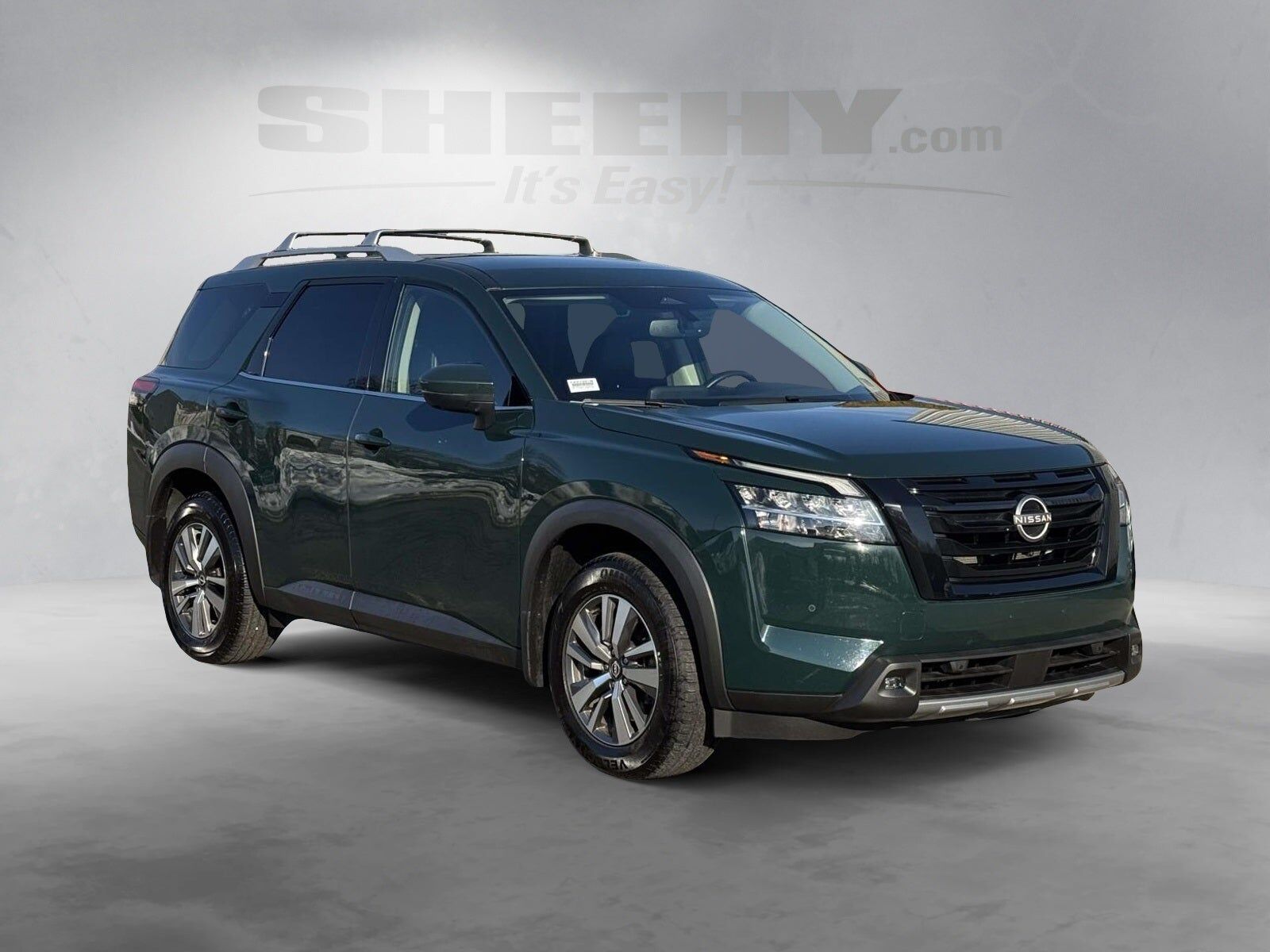 2022 NISSAN Pathfinder