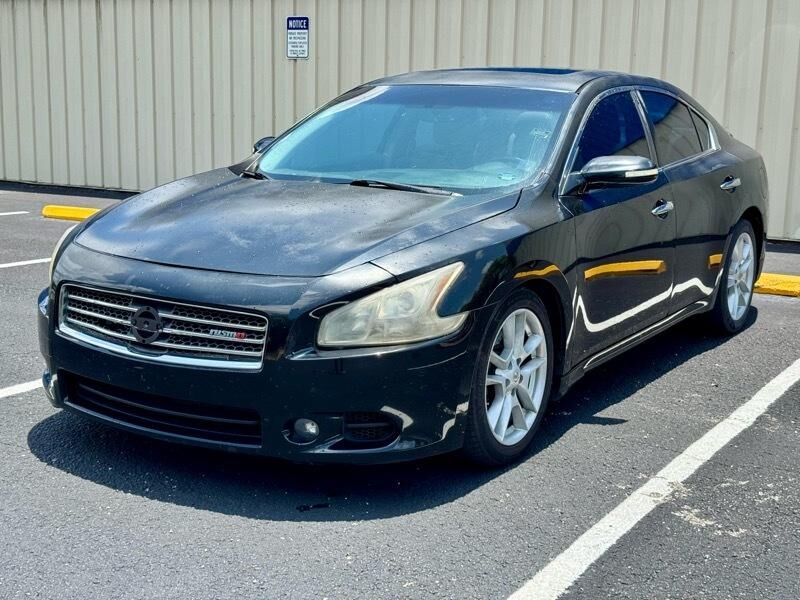 2010 NISSAN Maxima