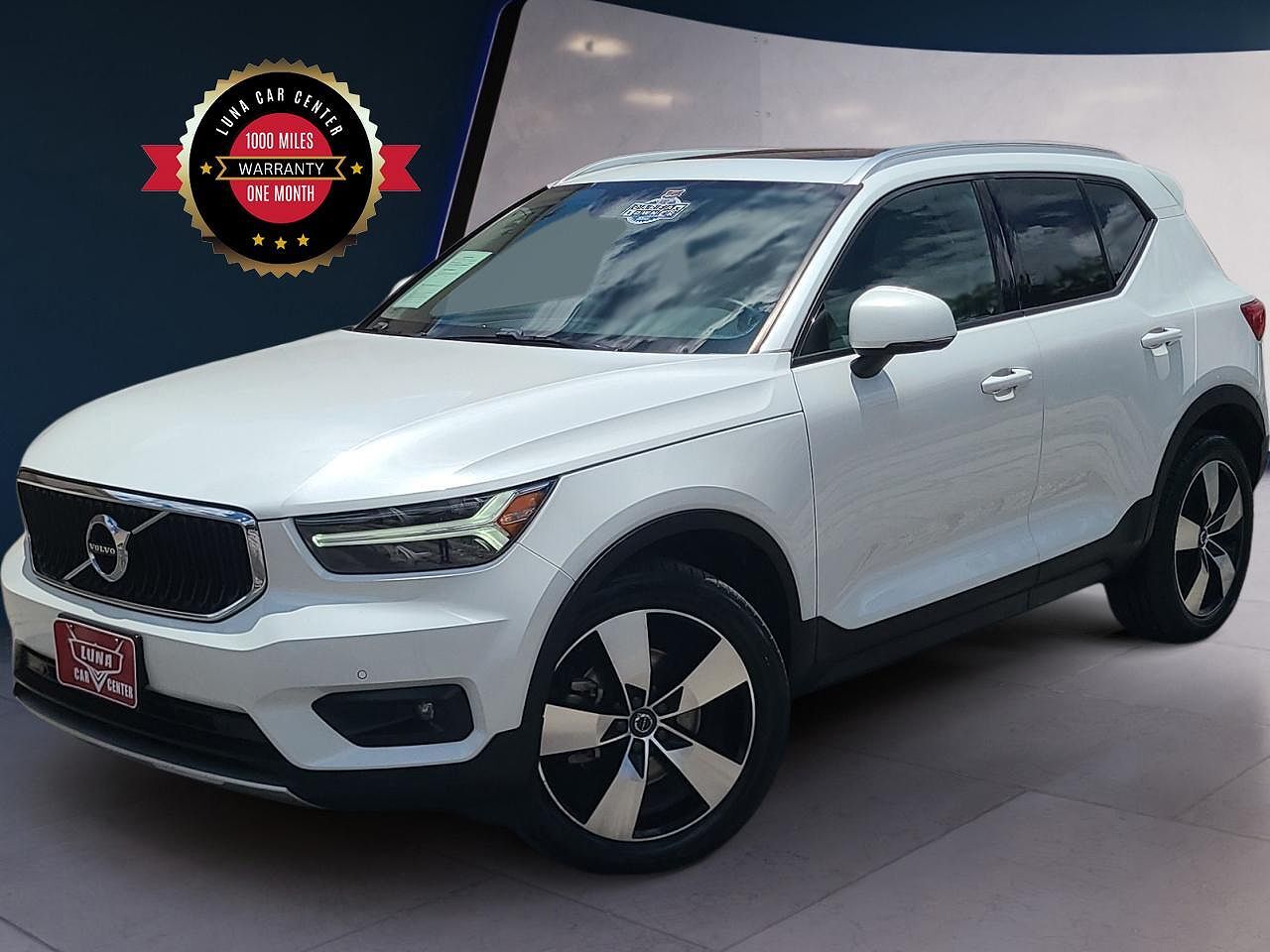2021 VOLVO XC40