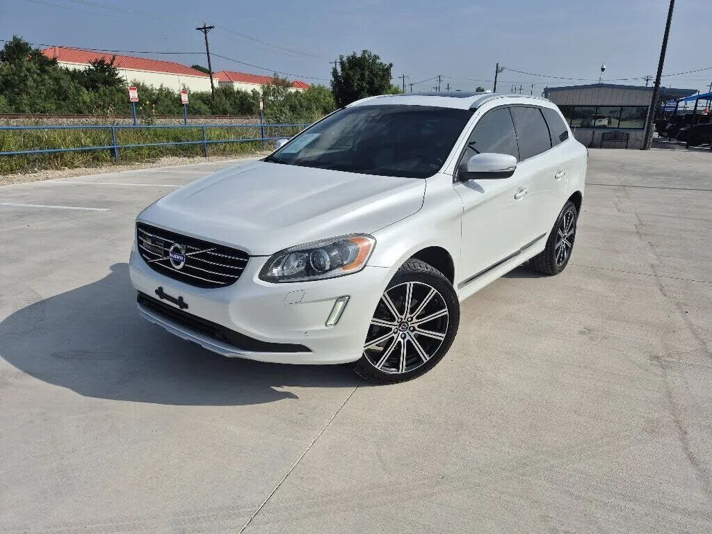 2015 VOLVO XC60