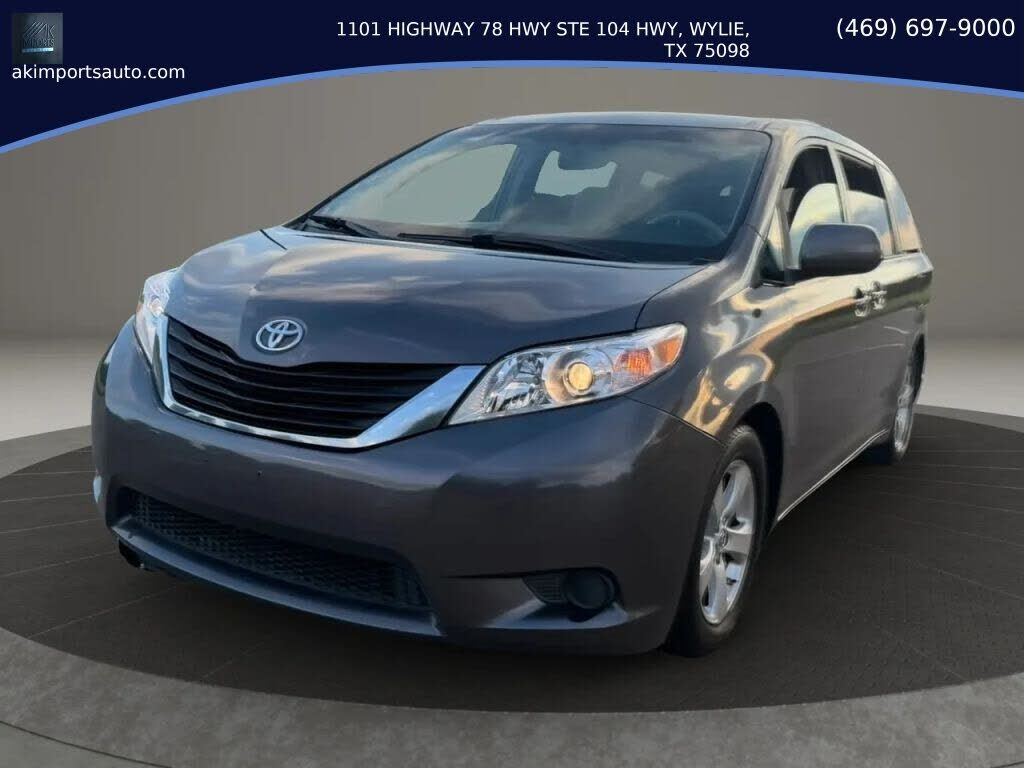 2013 TOYOTA Sienna