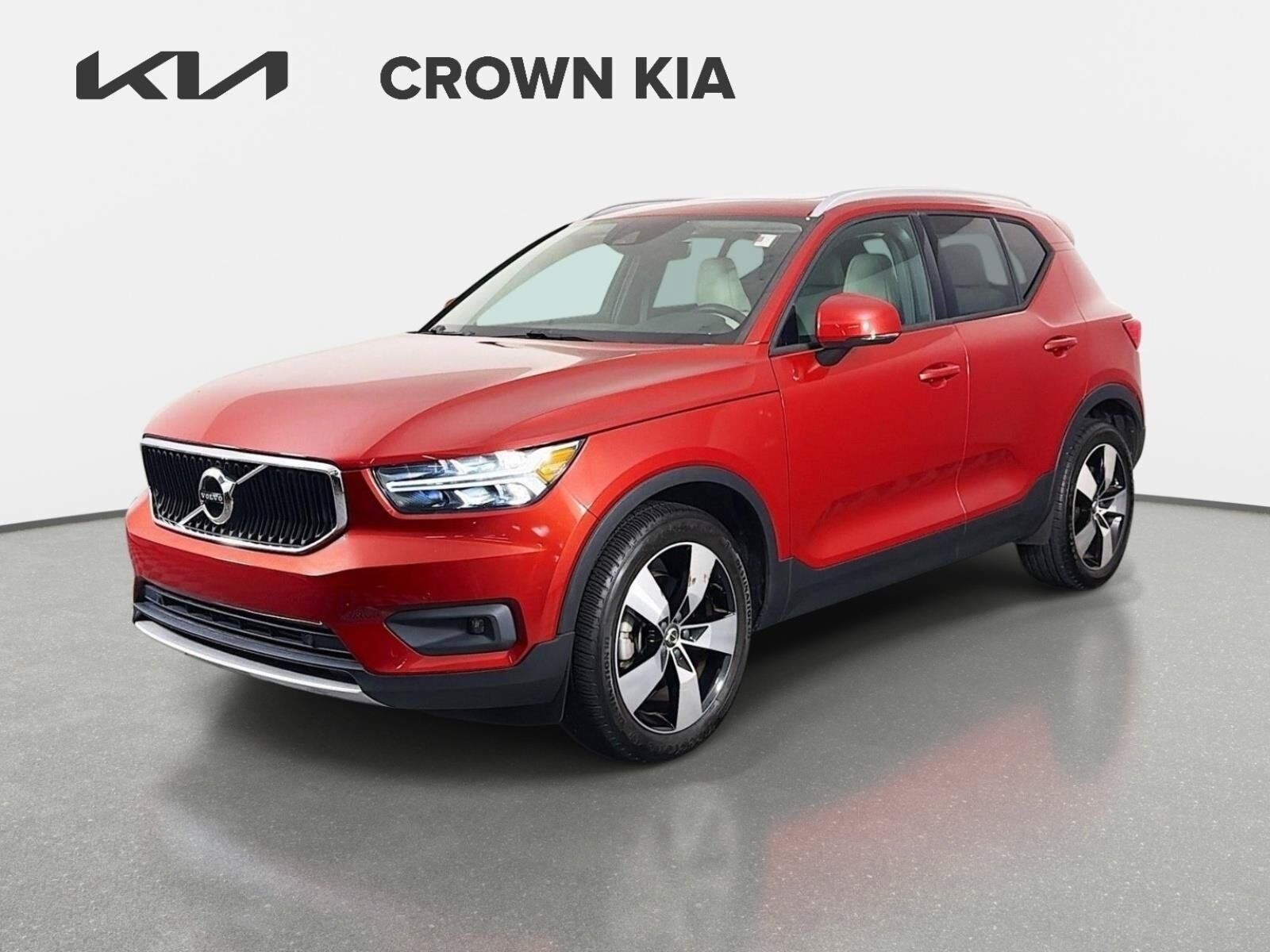 2021 VOLVO XC40