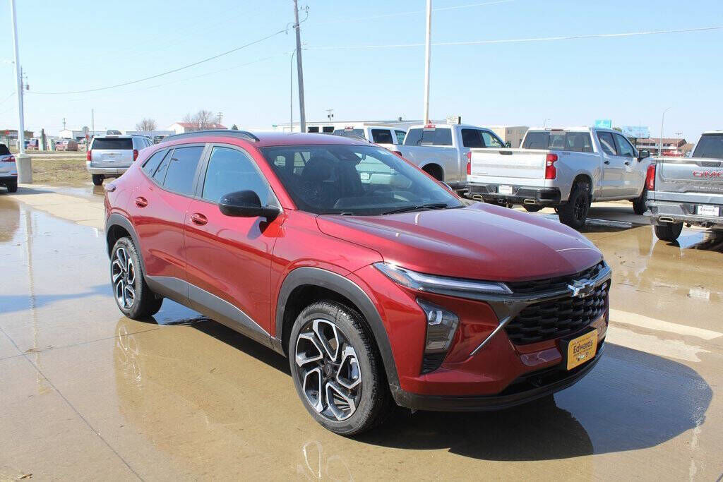 2024 CHEVROLET Trax