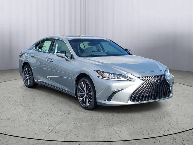 2025 LEXUS ES