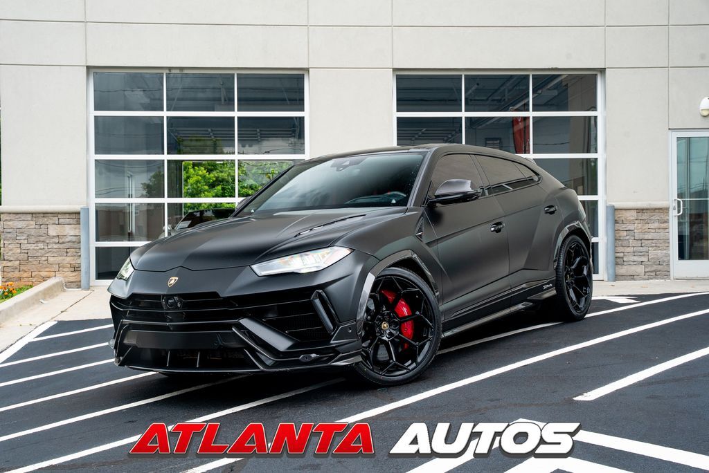 2024 LAMBORGHINI URUS