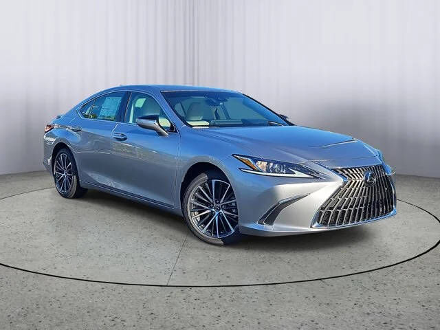 2025 LEXUS ES
