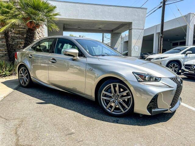 2018 LEXUS IS