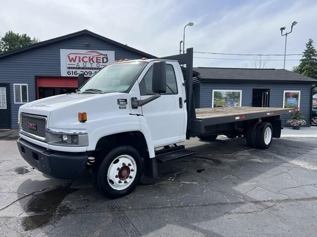 2005 GMC C5