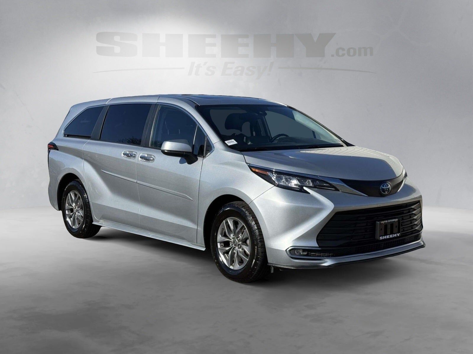2023 TOYOTA Sienna