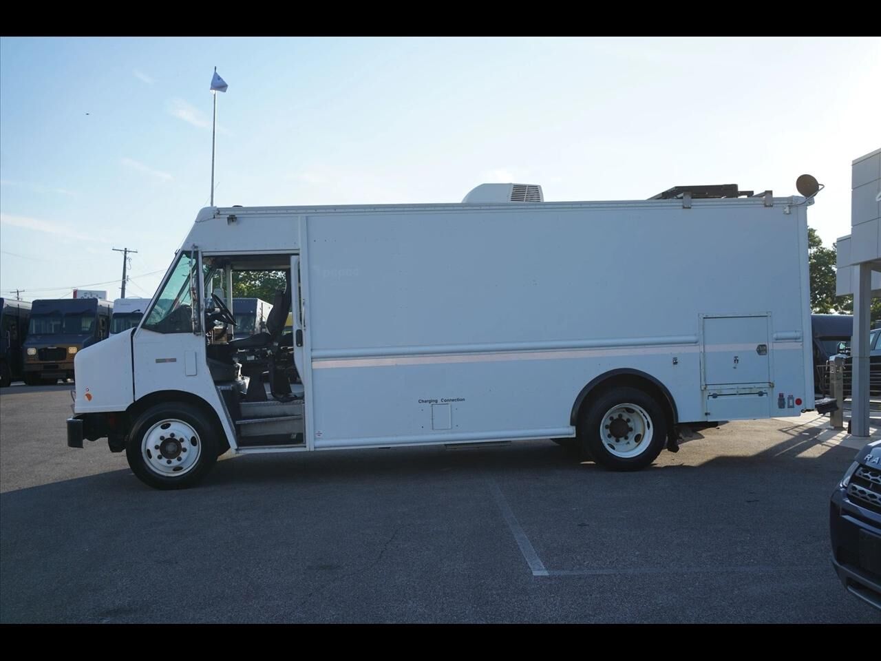 2015 FREIGHTLINER MT 55 Chassis