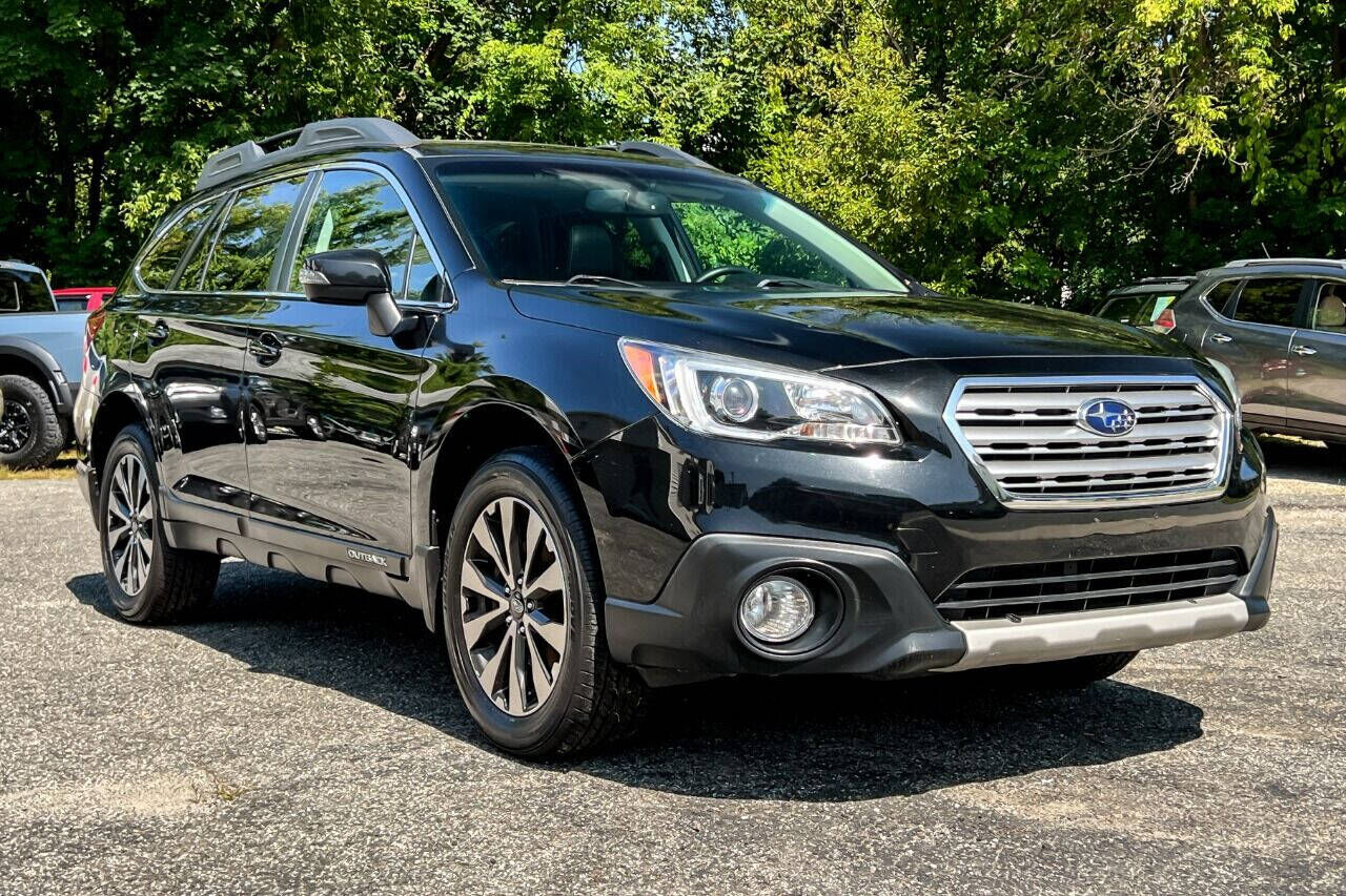 2016 SUBARU Outback