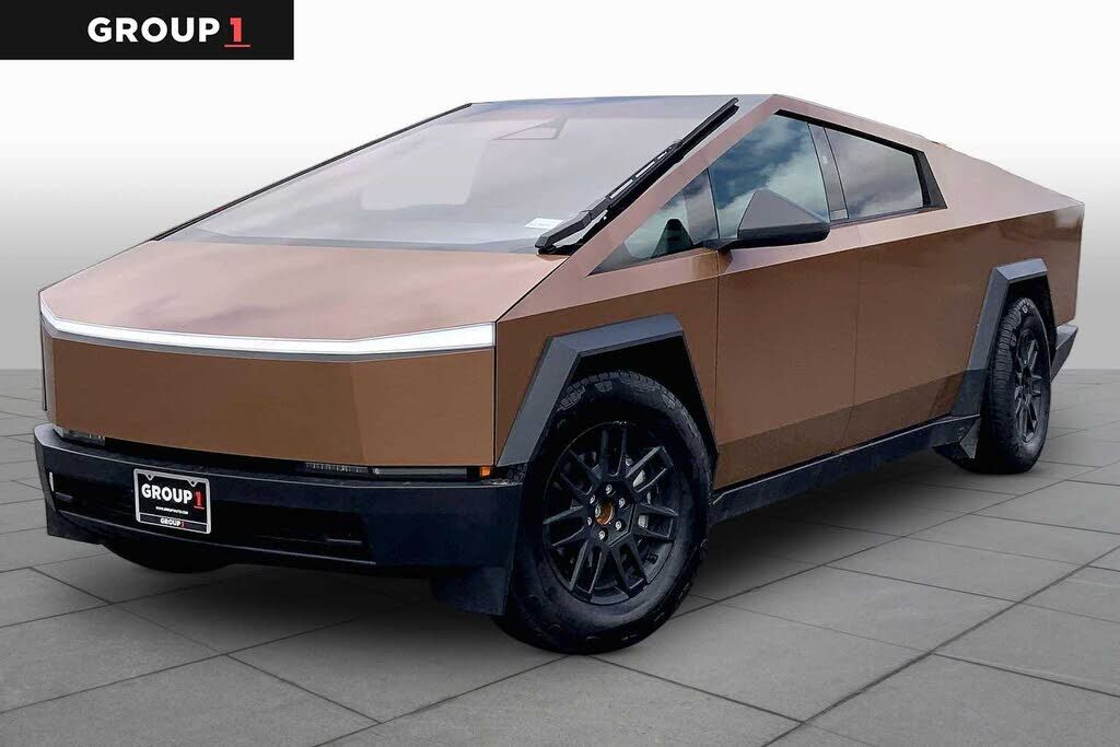 2025 TESLA Cybertruck