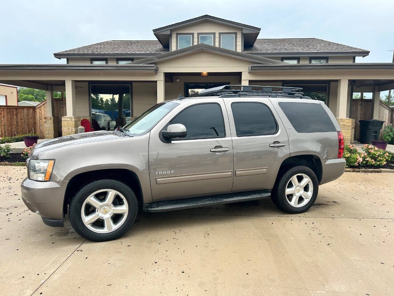 2014 CHEVROLET Tahoe