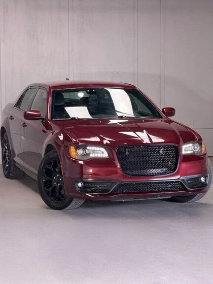 2019 CHRYSLER 300