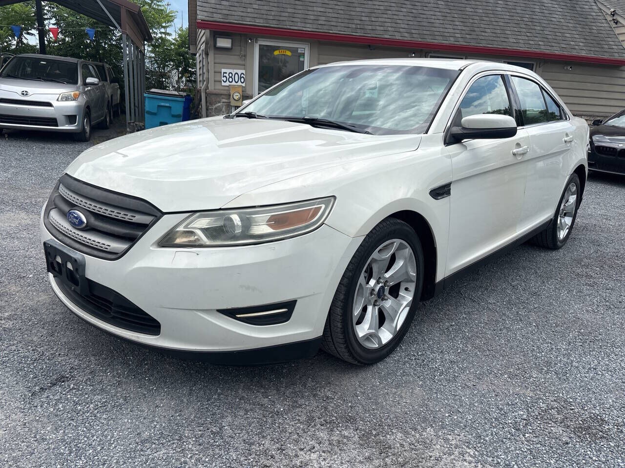2011 FORD Taurus