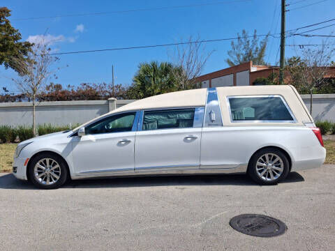 2014 CADILLAC Funeral Coach