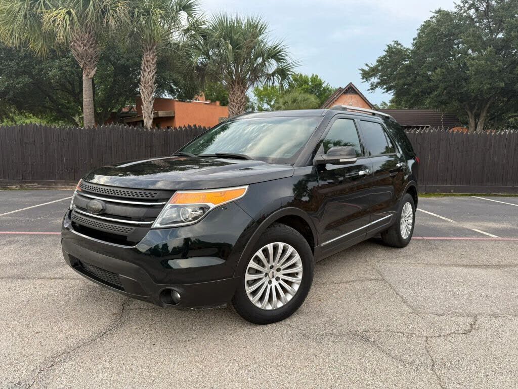 2014 FORD Explorer