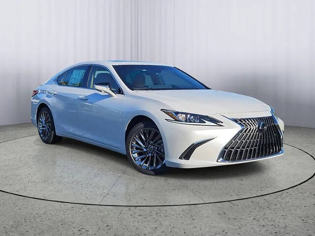 2025 LEXUS ES