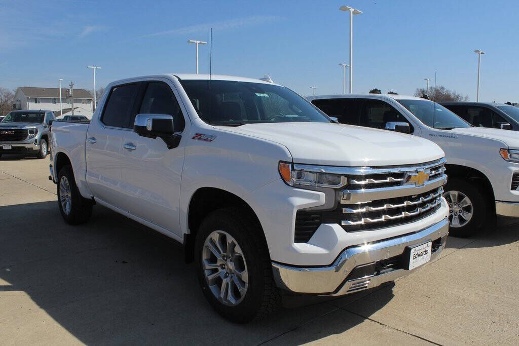 2025 CHEVROLET Silverado