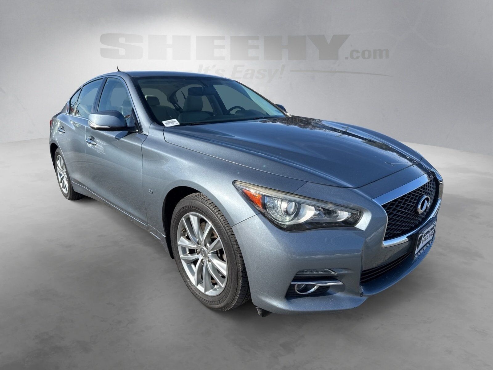 2015 INFINITI Q50