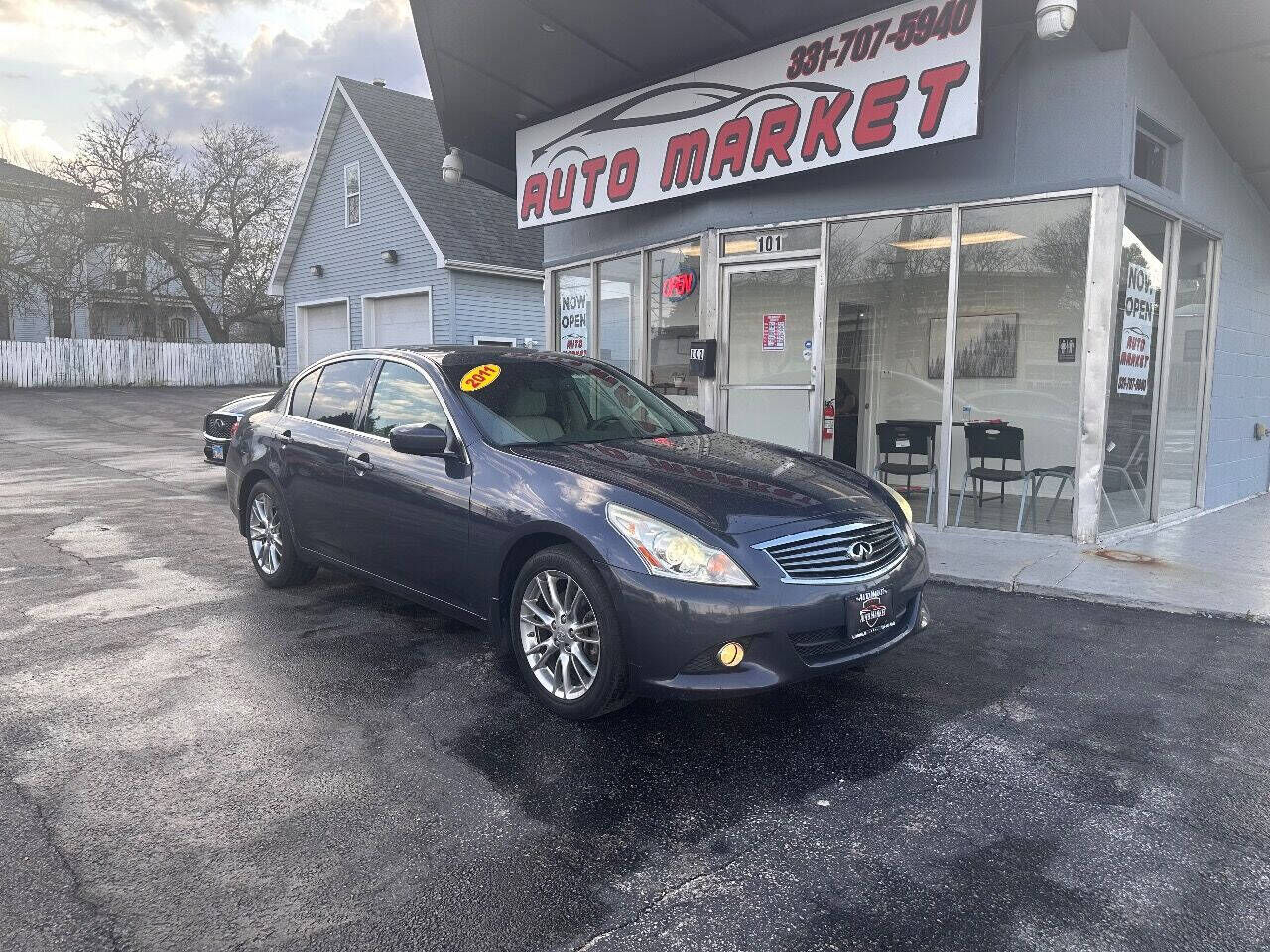 2011 INFINITI G37