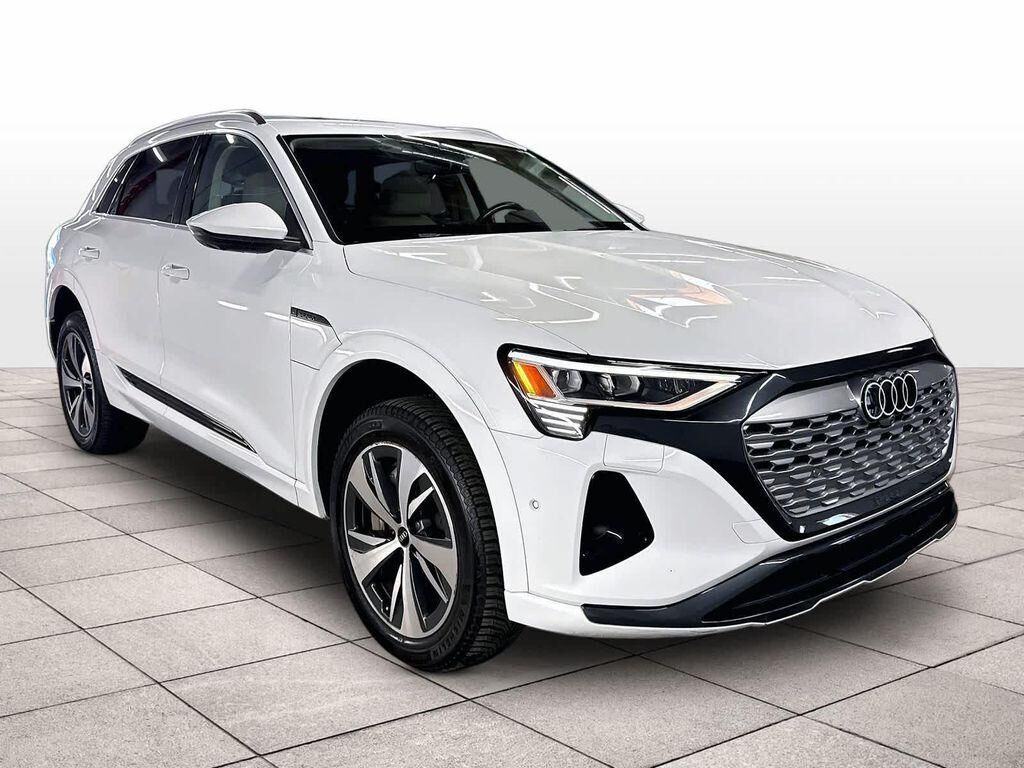 2024 Audi Q8