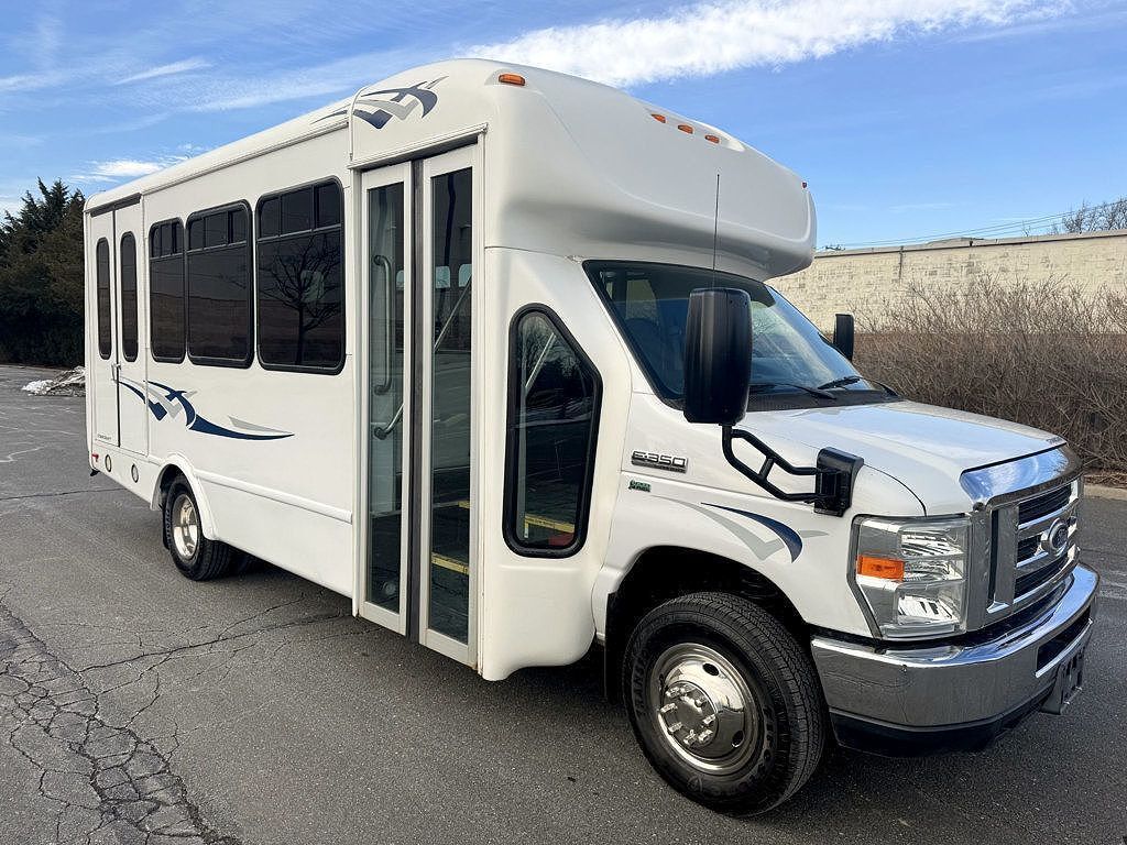 2016 FORD E-350